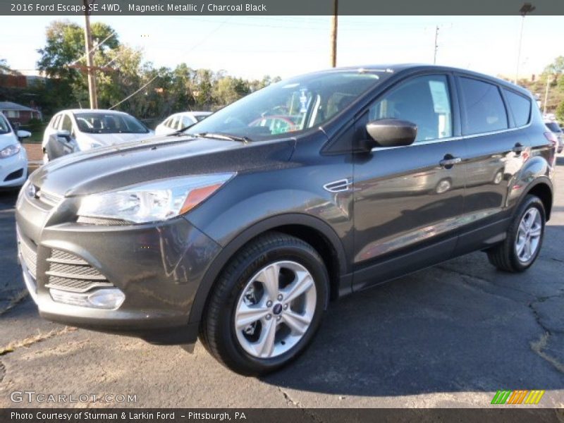 Magnetic Metallic / Charcoal Black 2016 Ford Escape SE 4WD