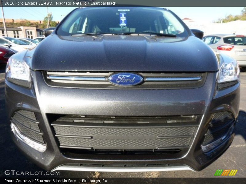 Magnetic Metallic / Charcoal Black 2016 Ford Escape SE 4WD