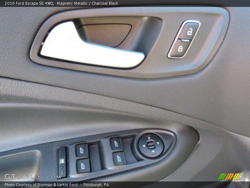 Magnetic Metallic / Charcoal Black 2016 Ford Escape SE 4WD