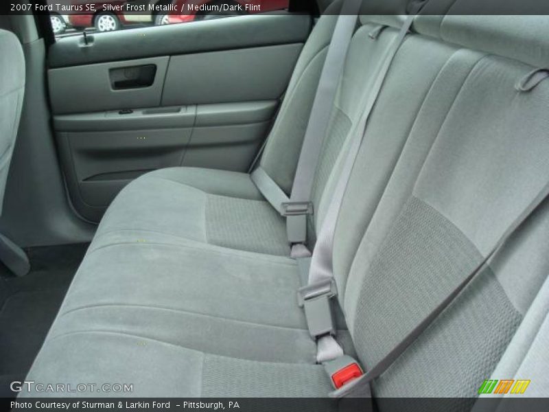 Silver Frost Metallic / Medium/Dark Flint 2007 Ford Taurus SE