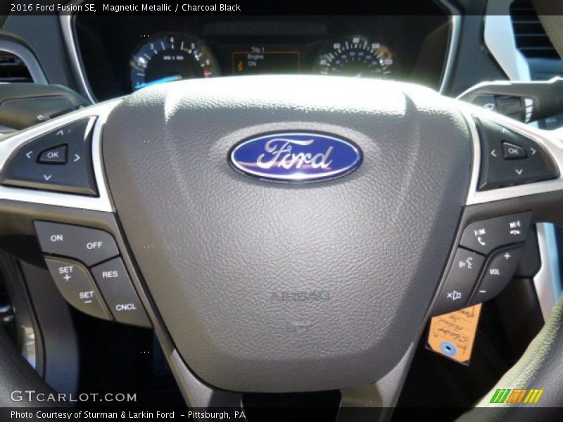 Magnetic Metallic / Charcoal Black 2016 Ford Fusion SE