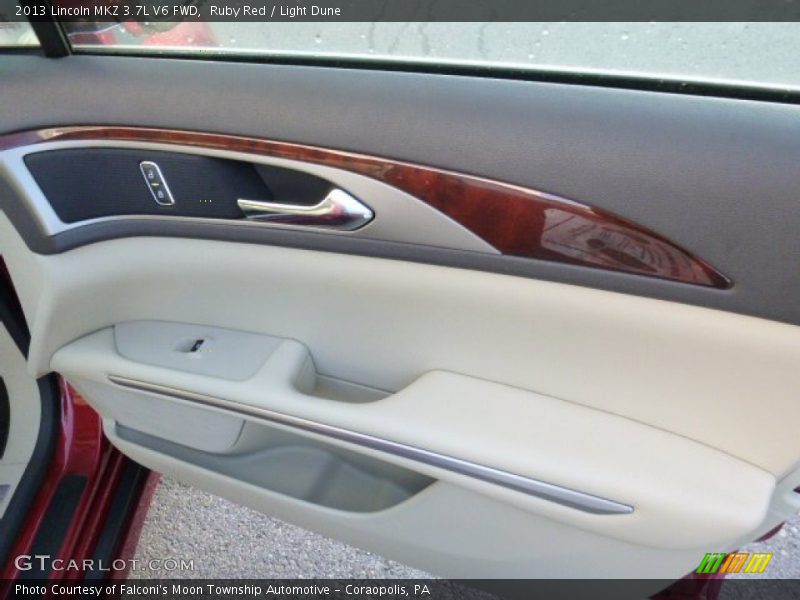 Ruby Red / Light Dune 2013 Lincoln MKZ 3.7L V6 FWD
