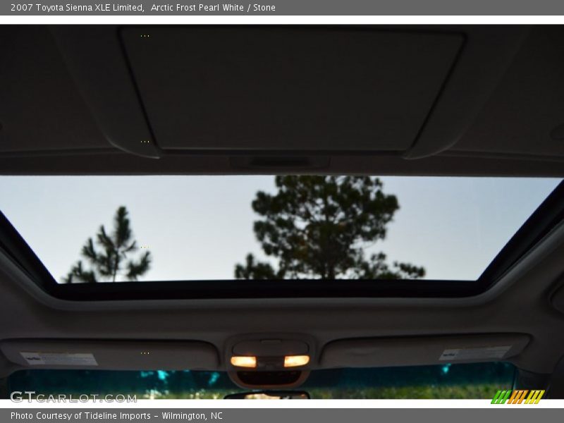 Arctic Frost Pearl White / Stone 2007 Toyota Sienna XLE Limited