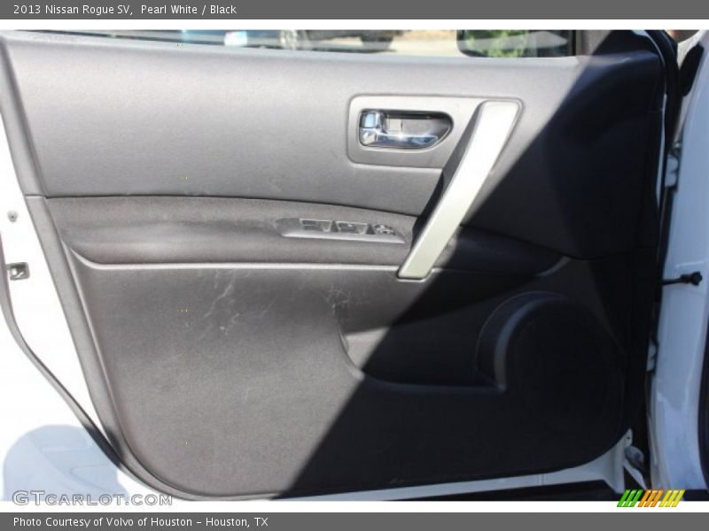 Pearl White / Black 2013 Nissan Rogue SV