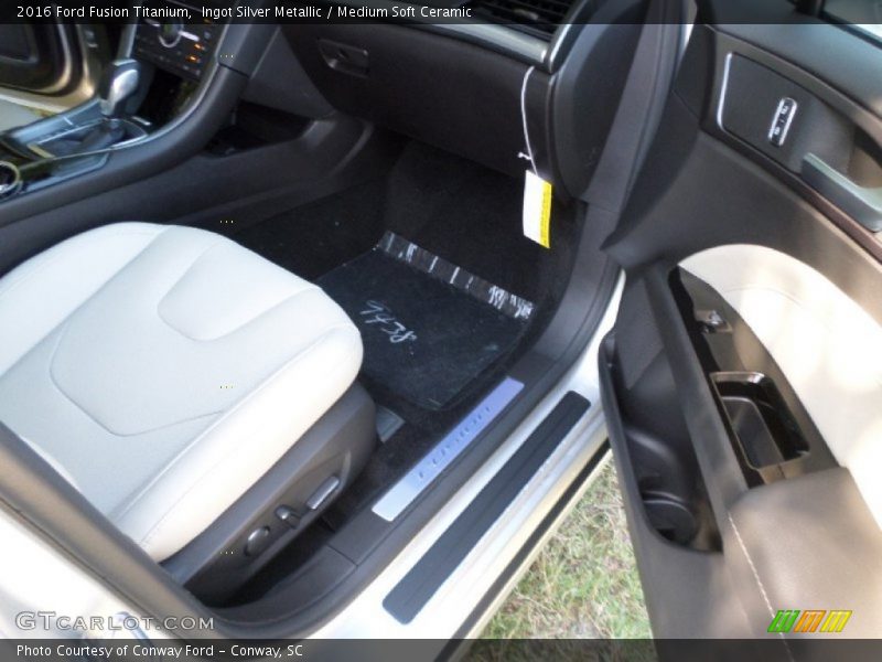 Ingot Silver Metallic / Medium Soft Ceramic 2016 Ford Fusion Titanium