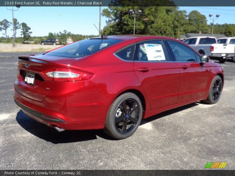 Ruby Red Metallic / Charcoal Black 2016 Ford Fusion SE