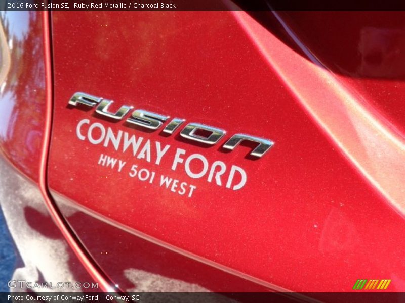 Ruby Red Metallic / Charcoal Black 2016 Ford Fusion SE