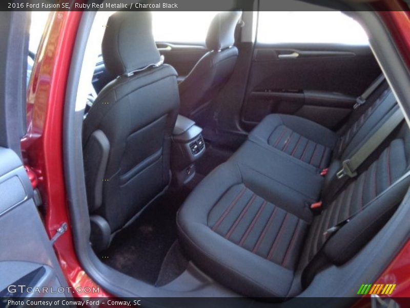Ruby Red Metallic / Charcoal Black 2016 Ford Fusion SE