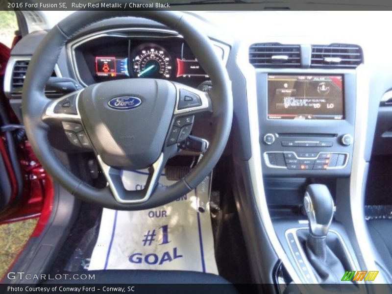 Ruby Red Metallic / Charcoal Black 2016 Ford Fusion SE