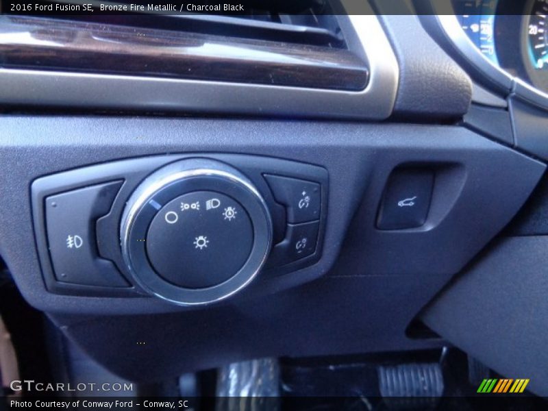 Bronze Fire Metallic / Charcoal Black 2016 Ford Fusion SE