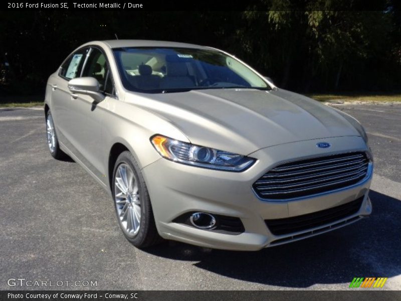 Tectonic Metallic / Dune 2016 Ford Fusion SE