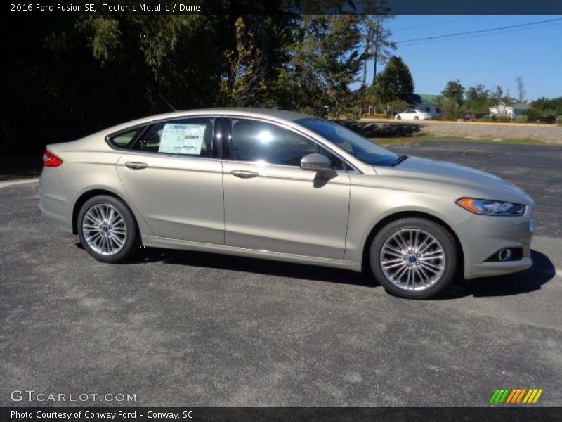 Tectonic Metallic / Dune 2016 Ford Fusion SE