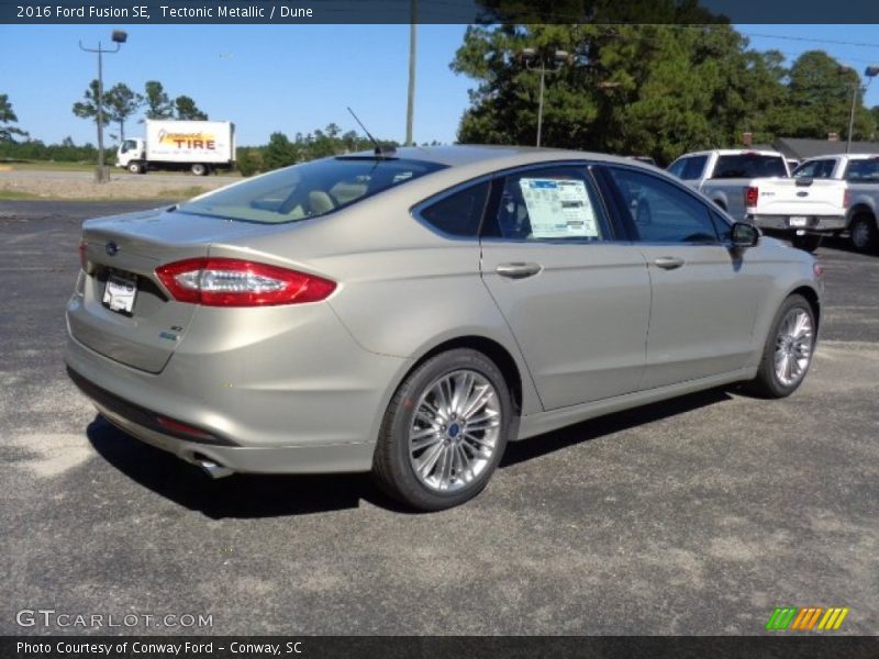 Tectonic Metallic / Dune 2016 Ford Fusion SE