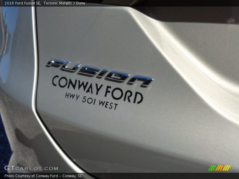 Tectonic Metallic / Dune 2016 Ford Fusion SE