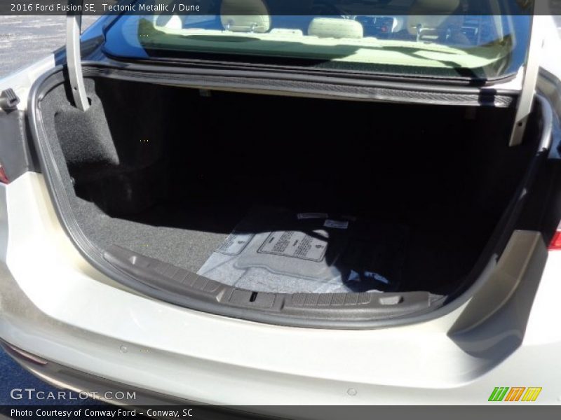 Tectonic Metallic / Dune 2016 Ford Fusion SE