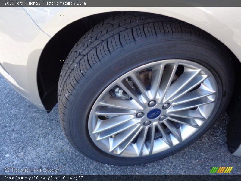 Tectonic Metallic / Dune 2016 Ford Fusion SE