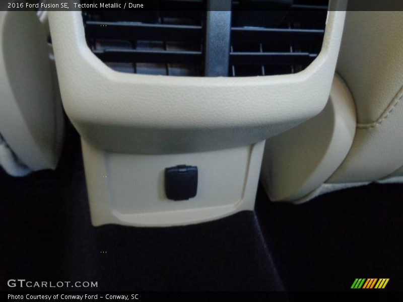Tectonic Metallic / Dune 2016 Ford Fusion SE