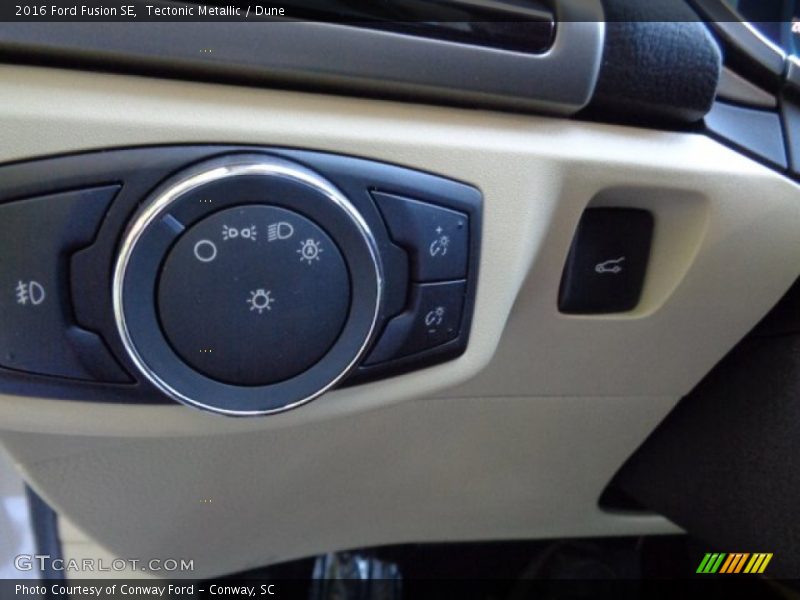 Tectonic Metallic / Dune 2016 Ford Fusion SE