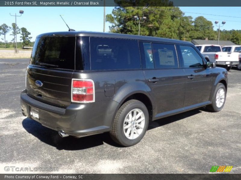Magnetic Metallic / Charcoal Black 2015 Ford Flex SE