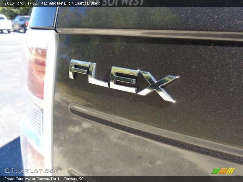 Magnetic Metallic / Charcoal Black 2015 Ford Flex SE