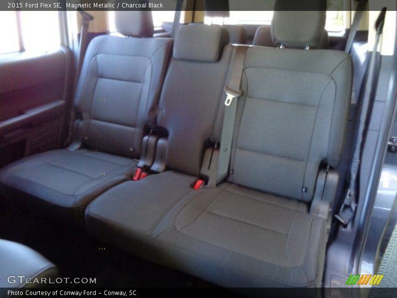 Magnetic Metallic / Charcoal Black 2015 Ford Flex SE