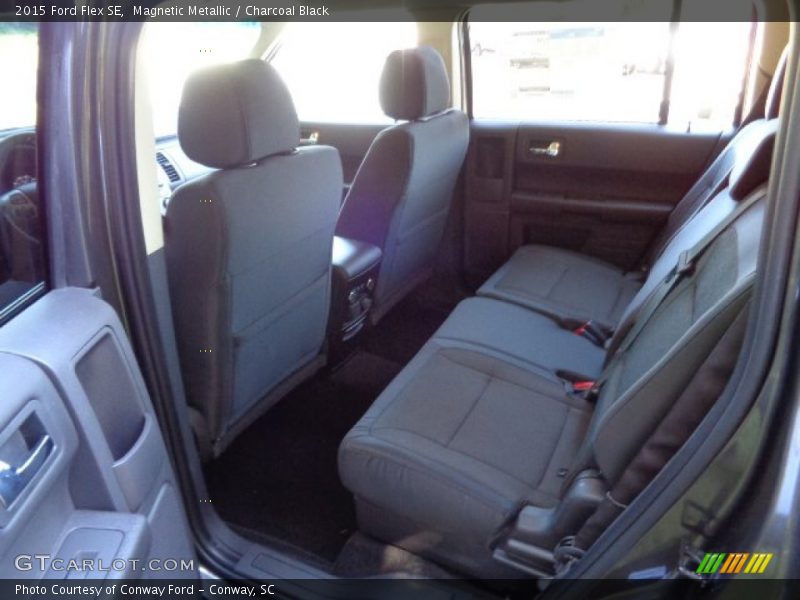 Magnetic Metallic / Charcoal Black 2015 Ford Flex SE