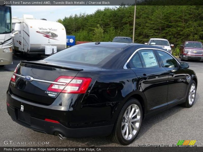 Tuxedo Black Metallic / Charcoal Black 2015 Ford Taurus Limited AWD