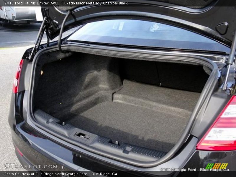 Tuxedo Black Metallic / Charcoal Black 2015 Ford Taurus Limited AWD