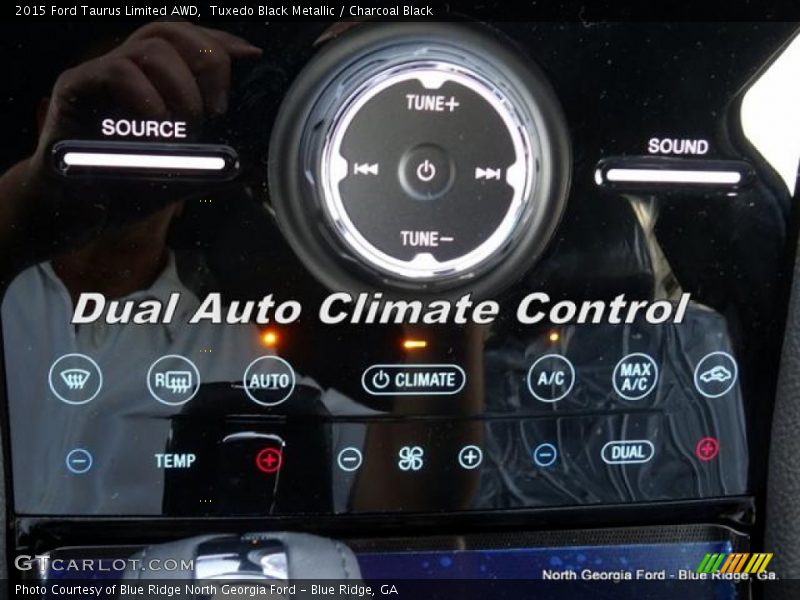 Tuxedo Black Metallic / Charcoal Black 2015 Ford Taurus Limited AWD