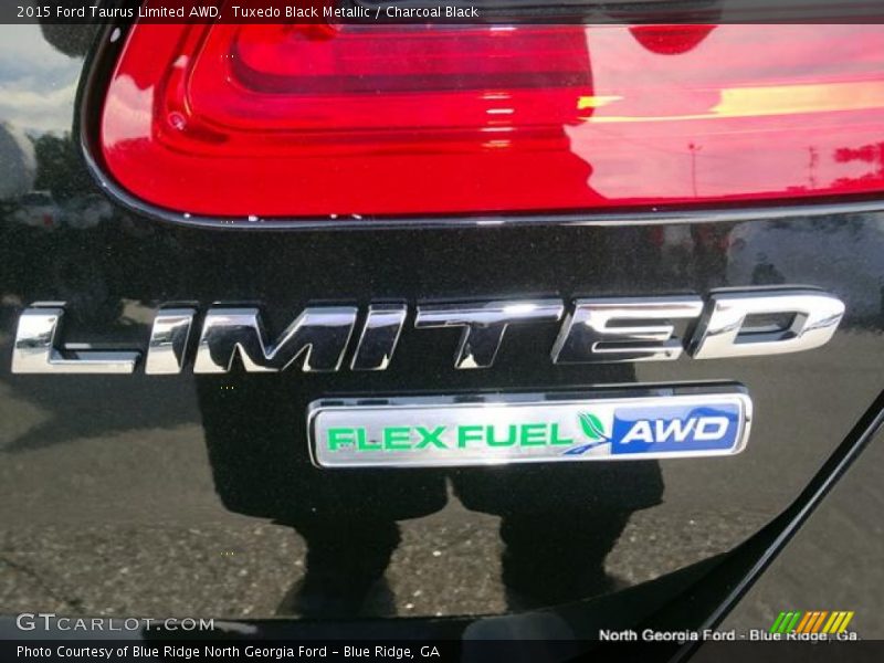 Tuxedo Black Metallic / Charcoal Black 2015 Ford Taurus Limited AWD