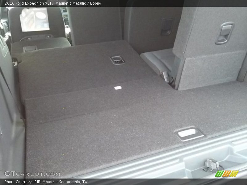 Magnetic Metallic / Ebony 2016 Ford Expedition XLT