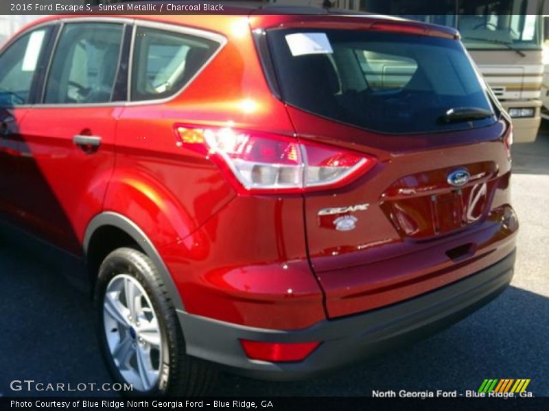 Sunset Metallic / Charcoal Black 2016 Ford Escape S