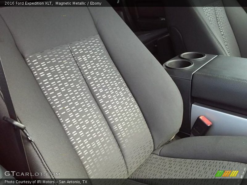 Magnetic Metallic / Ebony 2016 Ford Expedition XLT