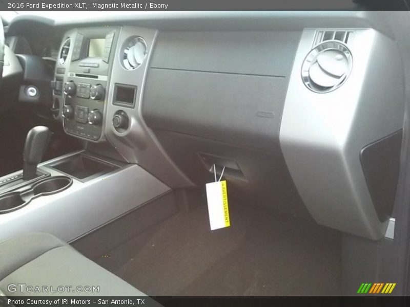 Magnetic Metallic / Ebony 2016 Ford Expedition XLT