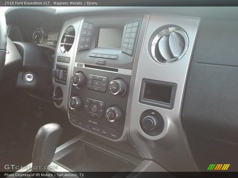 Magnetic Metallic / Ebony 2016 Ford Expedition XLT