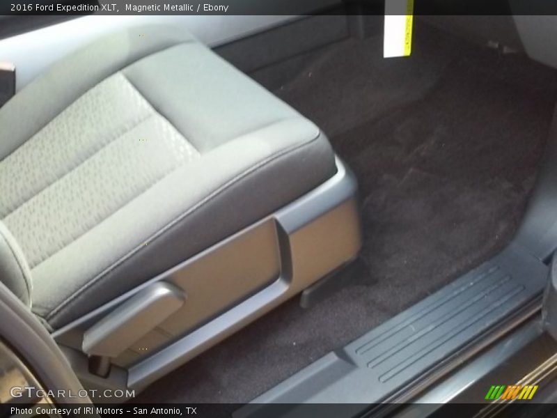 Magnetic Metallic / Ebony 2016 Ford Expedition XLT