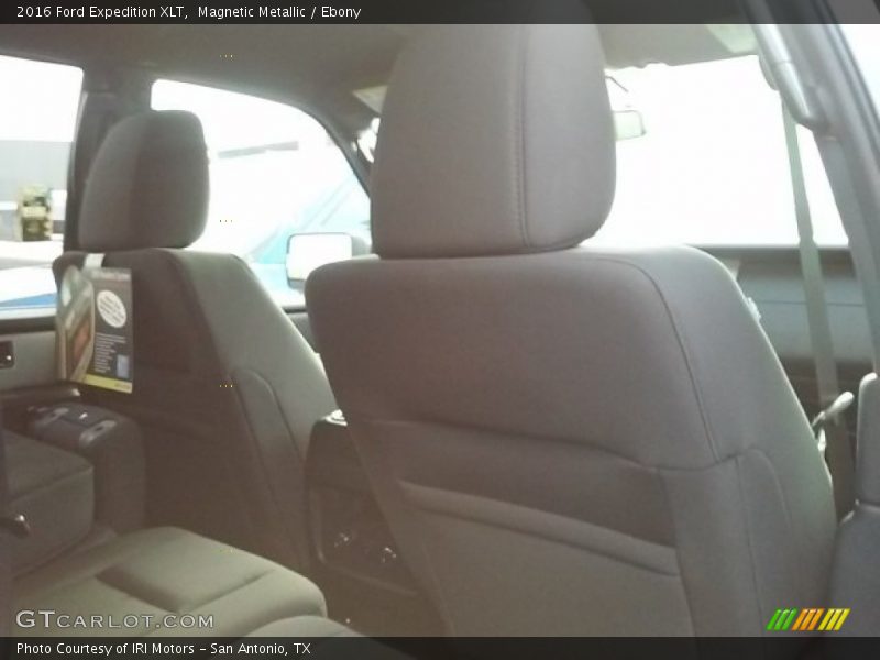 Magnetic Metallic / Ebony 2016 Ford Expedition XLT