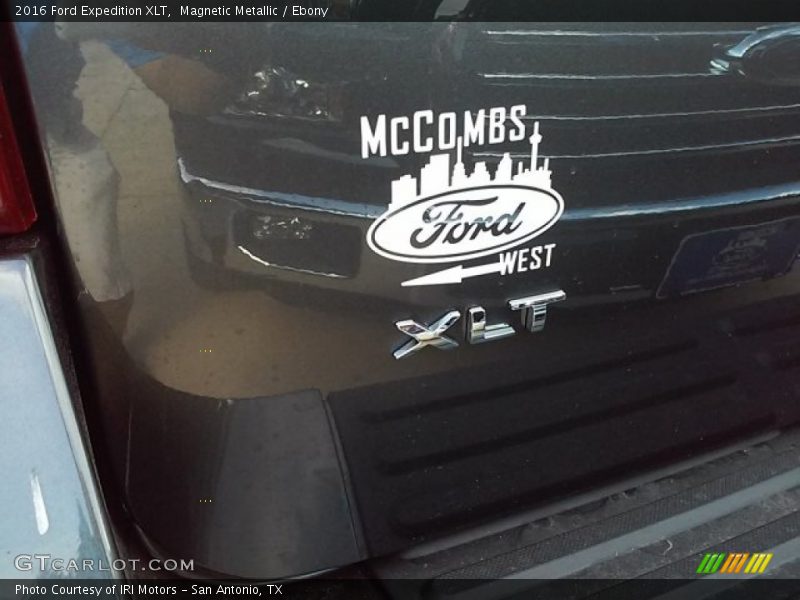 Magnetic Metallic / Ebony 2016 Ford Expedition XLT