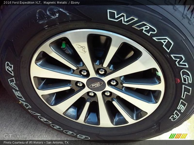 Magnetic Metallic / Ebony 2016 Ford Expedition XLT