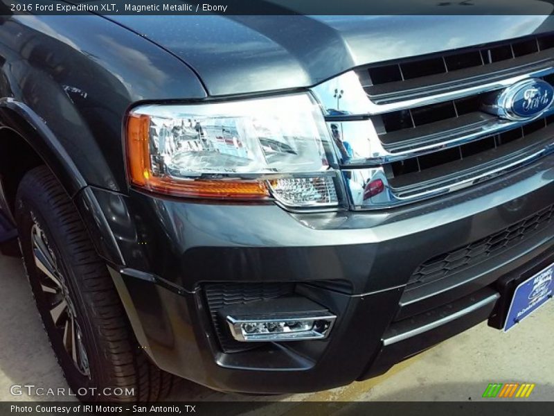 Magnetic Metallic / Ebony 2016 Ford Expedition XLT