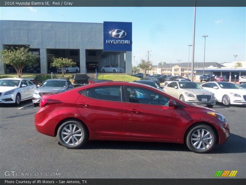 Red / Gray 2016 Hyundai Elantra SE