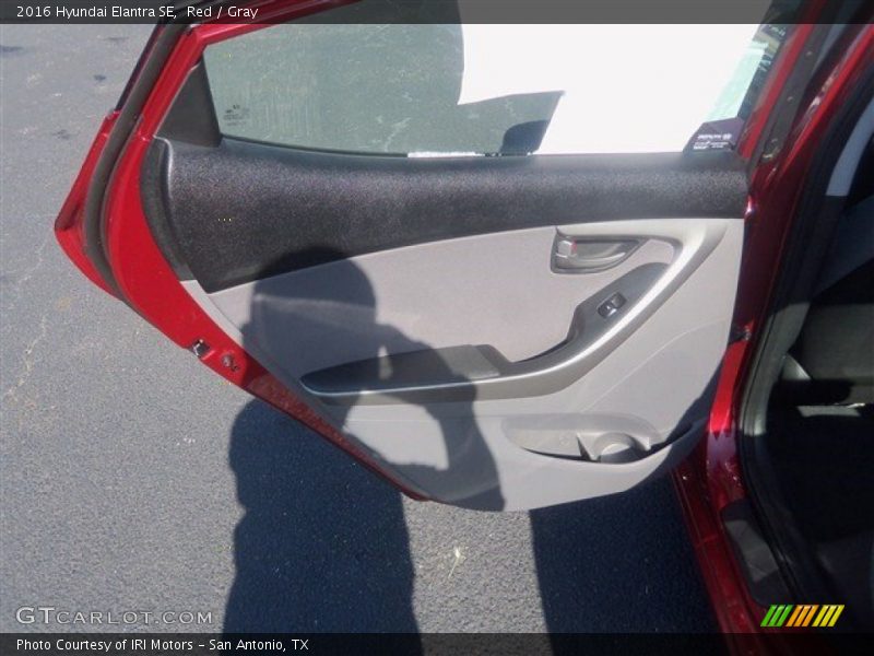 Red / Gray 2016 Hyundai Elantra SE