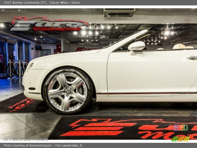 Glacier White / Ochre 2007 Bentley Continental GTC