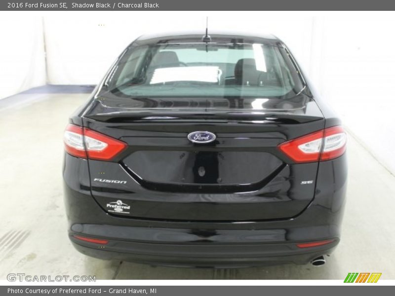 Shadow Black / Charcoal Black 2016 Ford Fusion SE