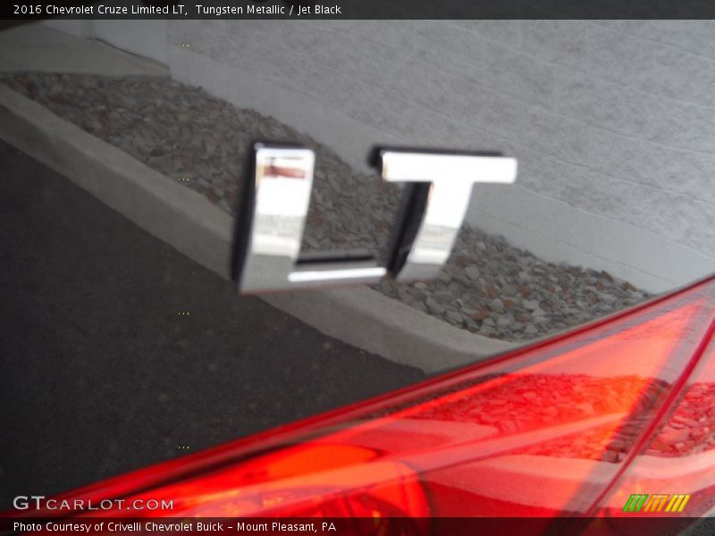 Tungsten Metallic / Jet Black 2016 Chevrolet Cruze Limited LT