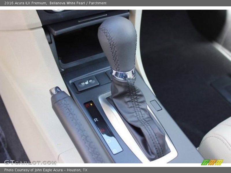 Bellanova White Pearl / Parchment 2016 Acura ILX Premium