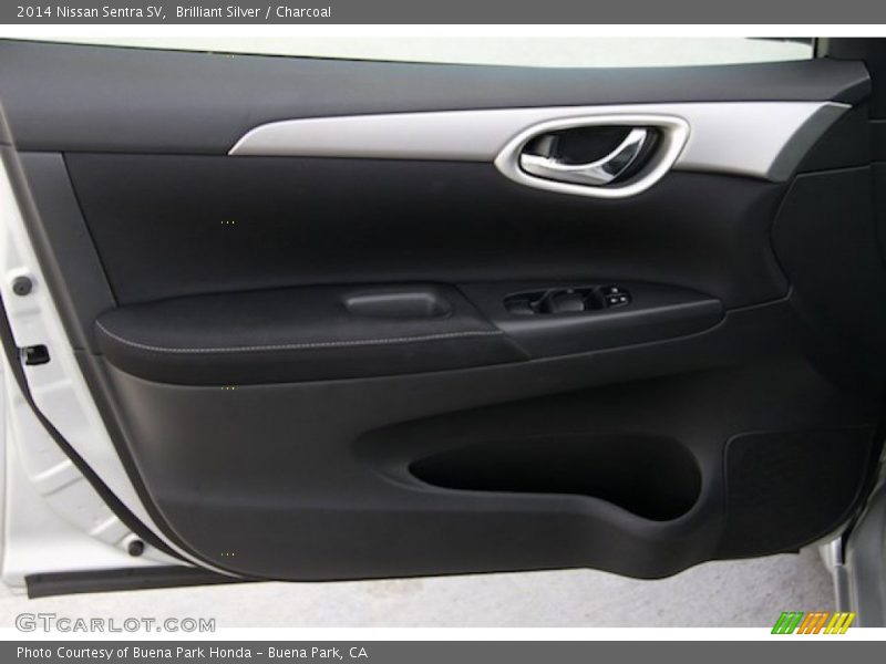 Brilliant Silver / Charcoal 2014 Nissan Sentra SV