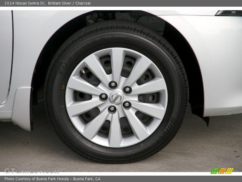 Brilliant Silver / Charcoal 2014 Nissan Sentra SV