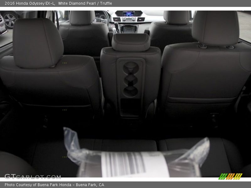 White Diamond Pearl / Truffle 2016 Honda Odyssey EX-L