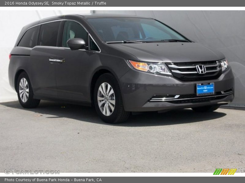 Smoky Topaz Metallic / Truffle 2016 Honda Odyssey SE